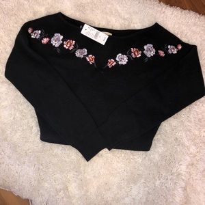 Black long sleeve with flowers crop top